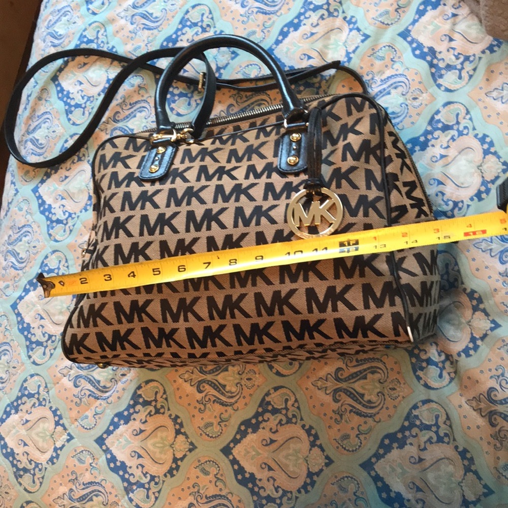 Michael Kors purse - Picture 8 of 11